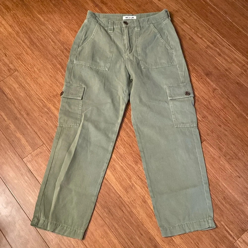 Boden women’s green cargo pants - size 4 - 100% cotton